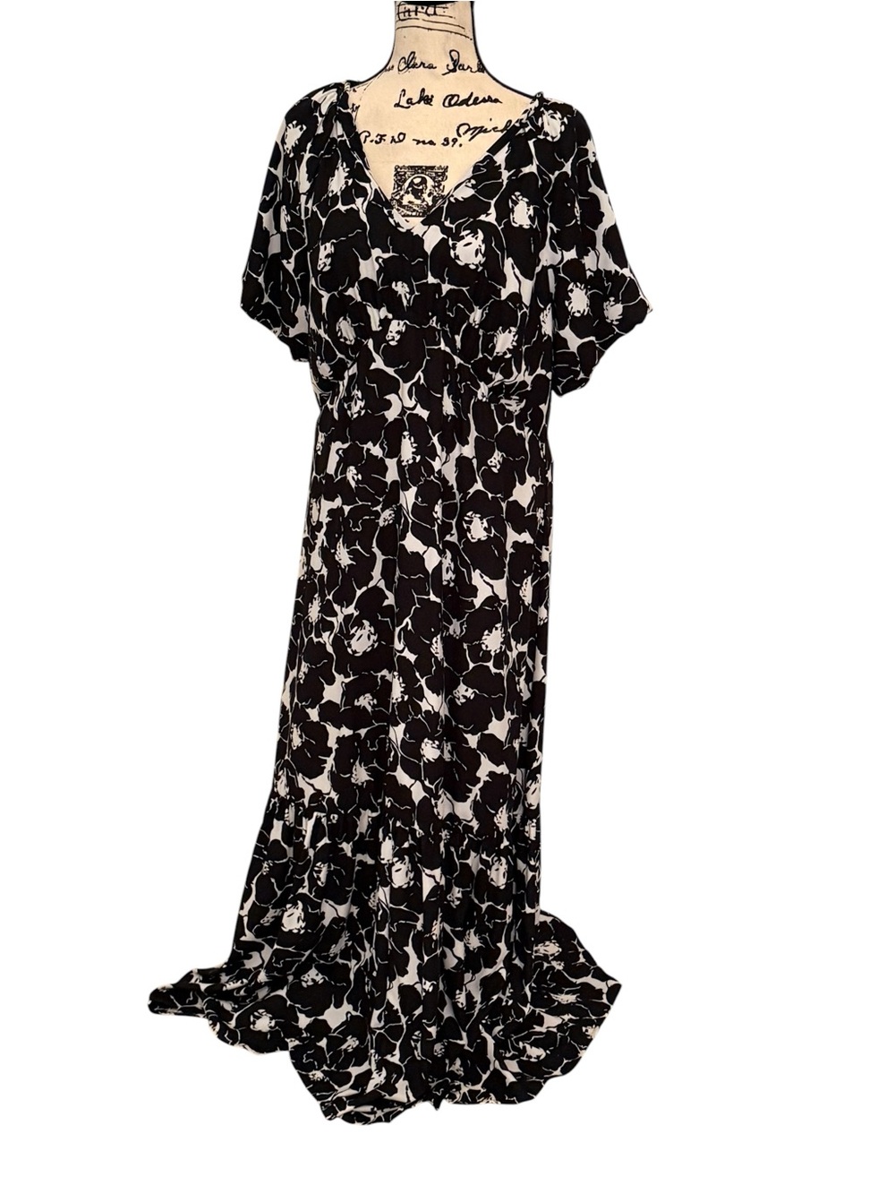 Nine West Black and White Floral Maxi Dress